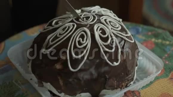 人切饼干蛋糕视频的预览图