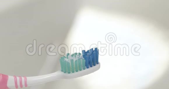 牙膏牙刷隔离视频的预览图