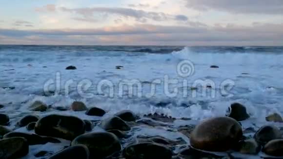 北冰洋大风暴视频的预览图