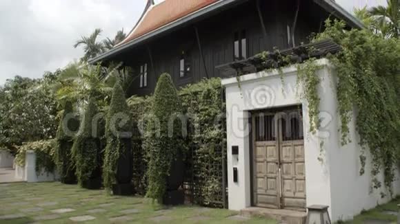 传统的泰国别墅视频的预览图