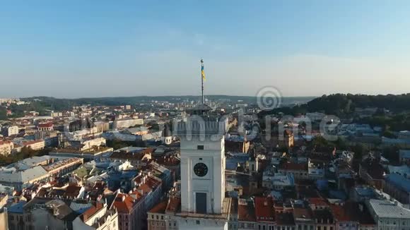 材料利沃夫市中部拍摄主楼上景2017年4k视频的预览图