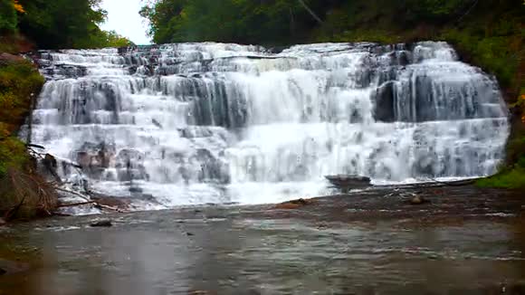 密西根州诺斯伍德的玛瑙瀑布视频的预览图