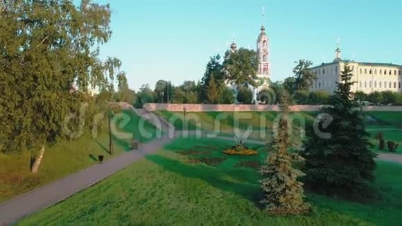 河岸上的修道院坦博夫俄罗斯视频的预览图