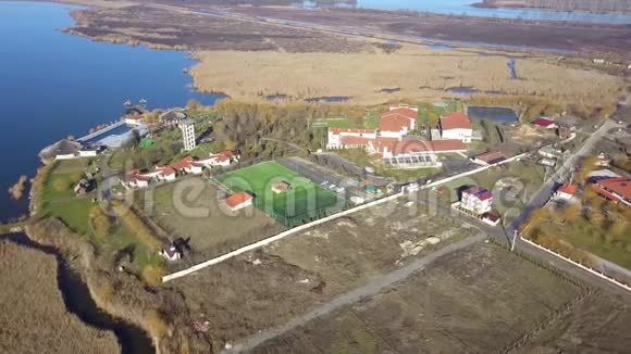 多瑙河三角洲豪华度假酒店鸟瞰视频的预览图