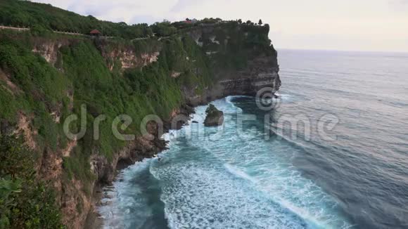 乌卢瓦图寺庙巴厘岛印度尼西亚视频的预览图