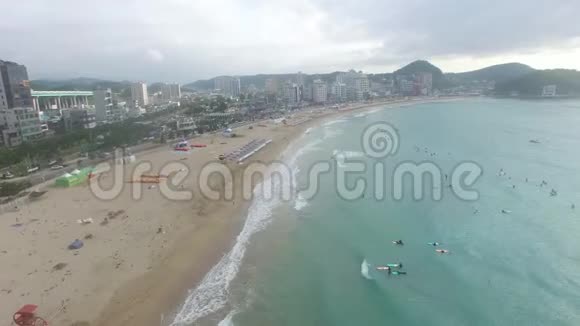 大韩民国釜山松鸡滩江湾吉港亚洲的鸟瞰图视频的预览图