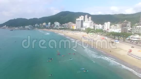大韩民国釜山松鸡滩江湾吉港亚洲的鸟瞰图视频的预览图