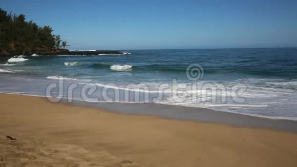卢马海滩视频的预览图
