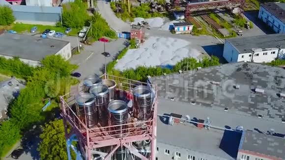 炼油厂的气视工业形成工业区库存一家工厂的航拍照片视频的预览图