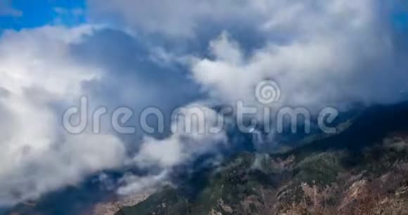 四川四川西部云瀑布阵地拍摄视频的预览图