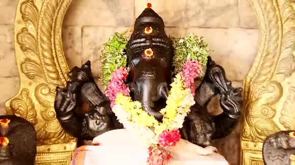 印度教神庙加内沙勋爵雕像视频的预览图