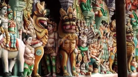 印度教古普拉塔上的雕塑印度圣殿视频的预览图