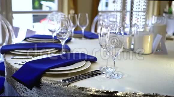宴会或婚宴的桌子婚礼或社交活动的装饰概念视频的预览图