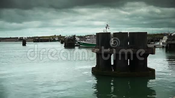 法国韦斯特雷姆港视频的预览图
