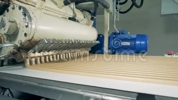 糖果制造机器在工作过程中视频的预览图