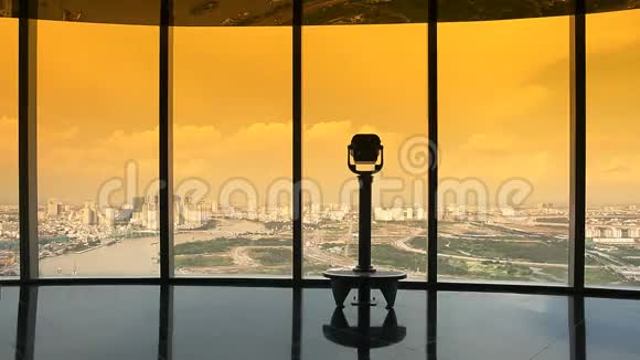 胡志明市塔台观景台上的望远镜视频的预览图