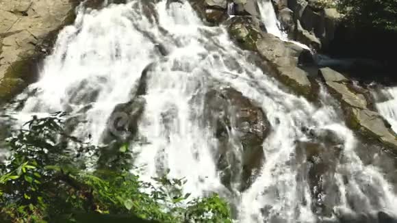 古兰仁瀑布巴厘岛视频的预览图