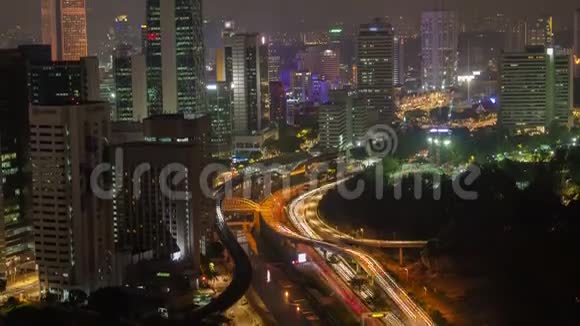 天际线时间吉隆坡晚与交通视频的预览图