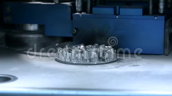 向下打印平台物体打印在3d打印机金属视频的预览图