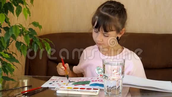 孩子画画视频的预览图