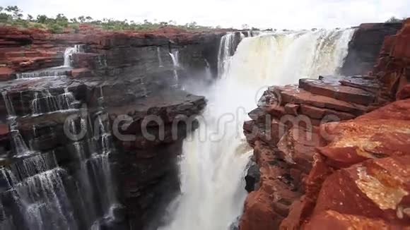高清视频最东的孪生瀑布在国王乔治河视频的预览图
