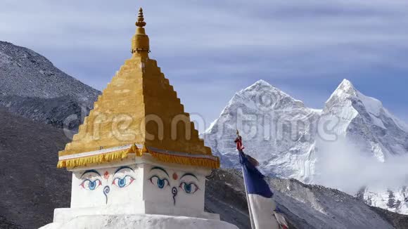 尼泊尔喜马拉雅山脉4k视频的预览图