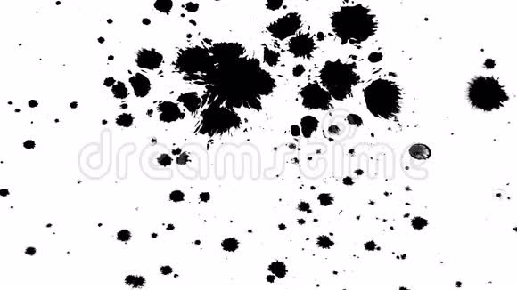 许多墨水滴在湿纸上视频的预览图