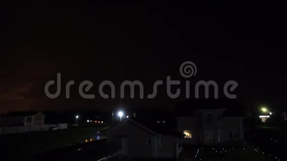 夜空中的闪电视频的预览图