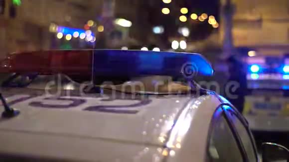 晚上在犯罪现场的警察基辅乌克兰视频的预览图