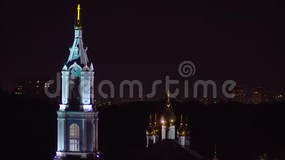东正教教堂的住宅和钟楼视频的预览图