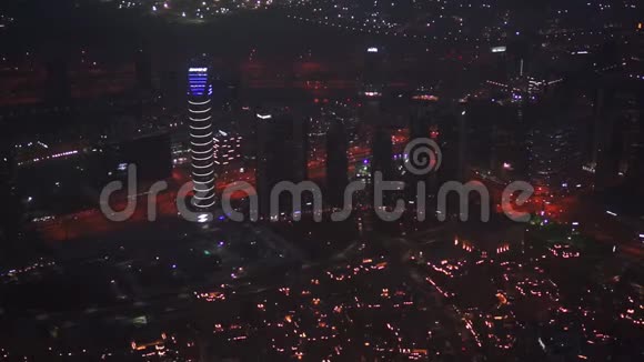 晚上鸟瞰迪拜市区视频的预览图