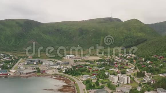 斯托克马克尼斯鸟瞰图挪威洛福顿群岛视频的预览图