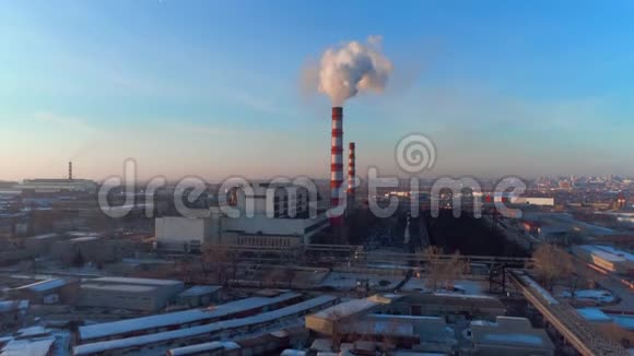 工业视野吸烟工厂管道视频的预览图