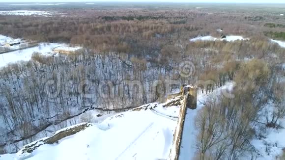 关于科波里要塞的冬日俄罗斯航空摄影视频的预览图