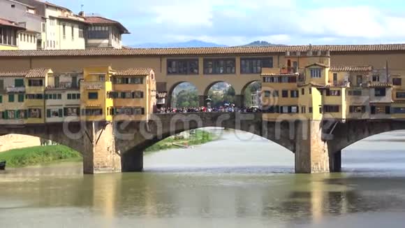 观旧金桥晴天九月天意大利佛罗伦萨视频的预览图