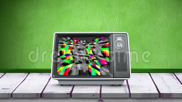旧电视和五颜六色的静态视频的预览图