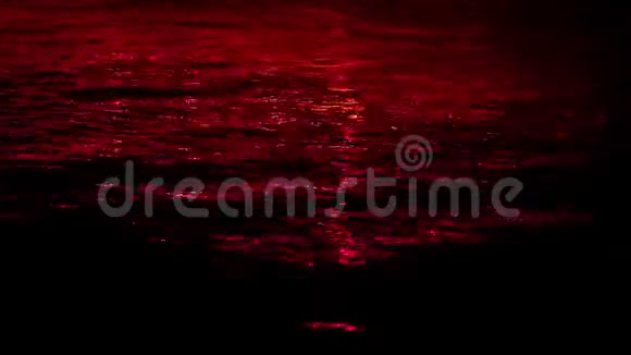 背景红灯水火花视频的预览图