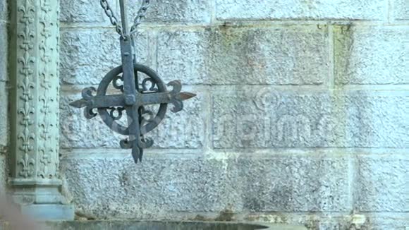 利瓦迪亚宫有个十字架的老井视频的预览图