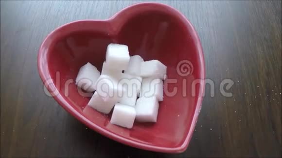 心碗里的糖视频的预览图