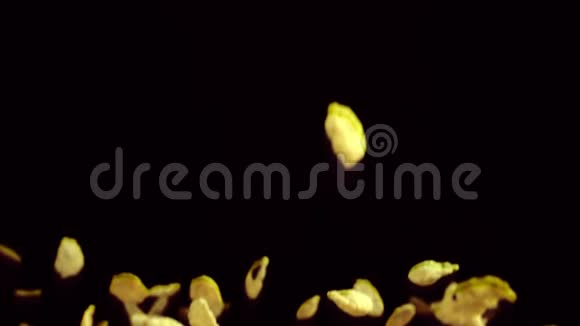 谷物薄片在飞视频的预览图