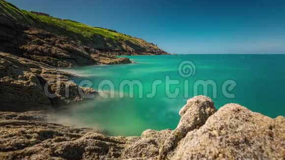 夏日拉曼湾全景4k时间流逝法国视频的预览图