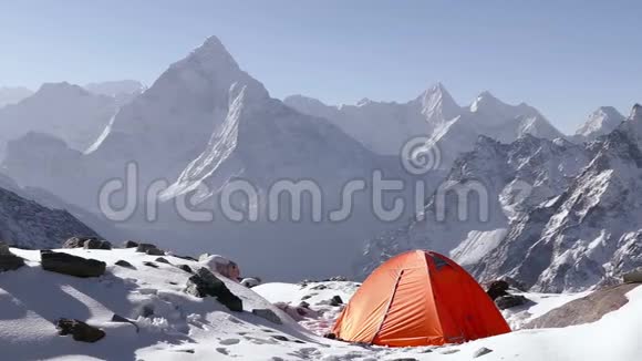 AmaDablam山顶帐篷视频的预览图