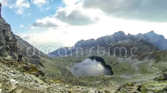 斯洛伐克Tatras高地的VysneWahlenbergovoPleso视频的预览图