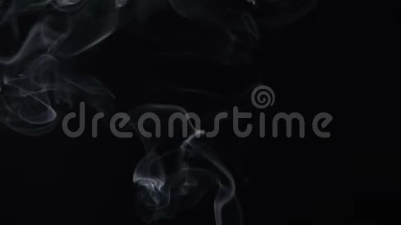 香气棒的烟熏白云4k视频视频的预览图