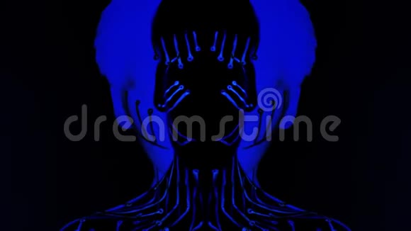 一个穿着紫外线的女孩在夜总会里以微电路舞蹈的形式画了一个身体视频的预览图