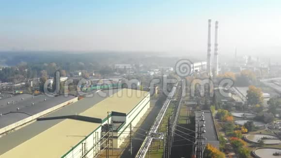 从高处看工厂的地盘视频的预览图