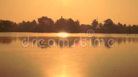 湖上日出江上日出晨景视频的预览图