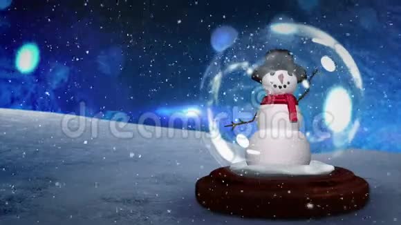 在bokeh背景下可爱的雪人圣诞动画视频的预览图