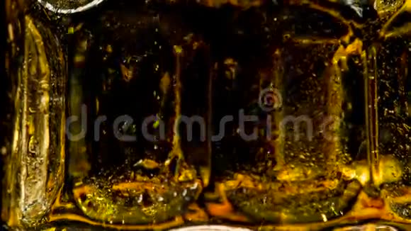 啤酒杯玻璃面视频的预览图