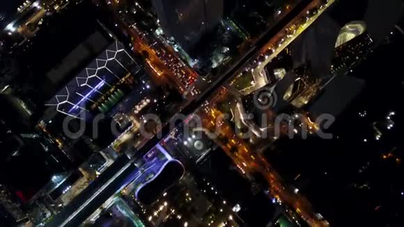 4曼谷摩天大楼灯光的鸟瞰夜景视频的预览图